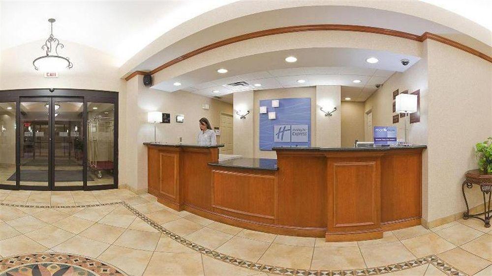 Holiday Inn Express Hotel & Suites Fort Collins By Ihg Exteriör bild